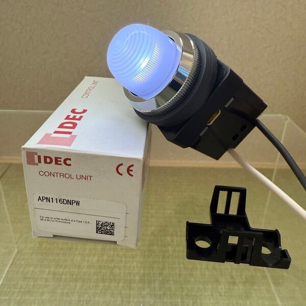 IDEC APN116DNPW 白 パイロットライト AC100V コントロール ユニット