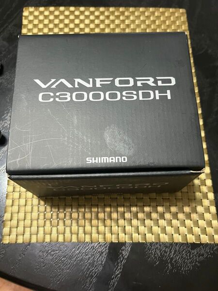 シマノ 20 ヴァンフォード C3000SDH スプール無 付属品あり