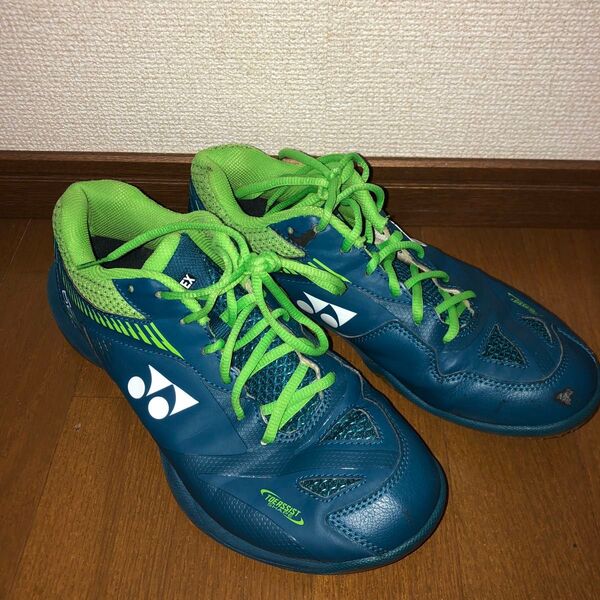 YONEX SHB65Z2W