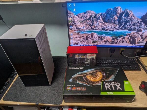 省スペースPC!【CPU Core i5 12600K】【SSD 1TB】【メモリ16GB】【RTX3070】