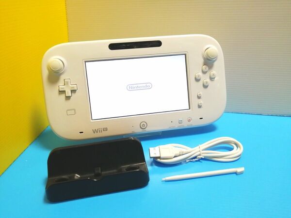 Nintendo WiiU ゲームパッド シロ + WiiU ゲームパッド専用充電機能付きクレードル + USB充電ケーブル