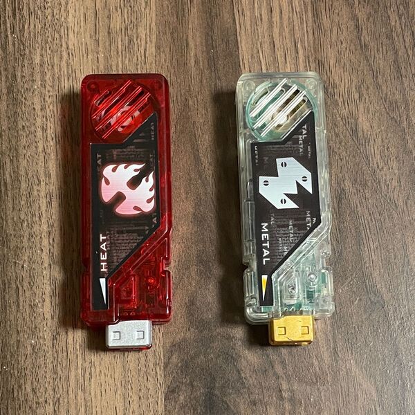 仮面ライダーダブル DXヒートメモリ DXメタルメモリ