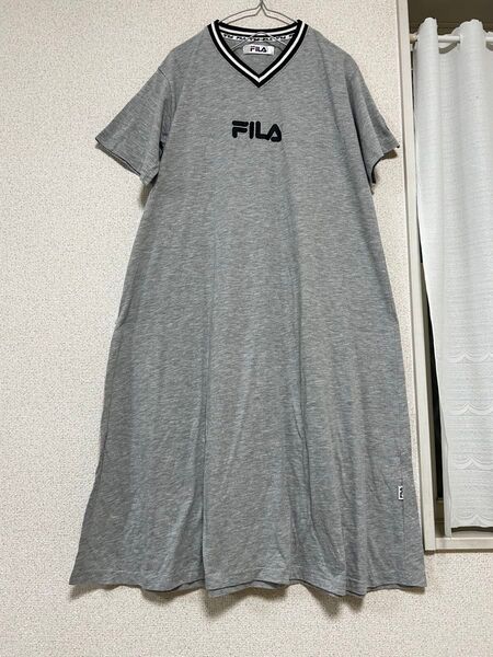 FILA グレー Vネック 半袖 Aラインロングワンピース