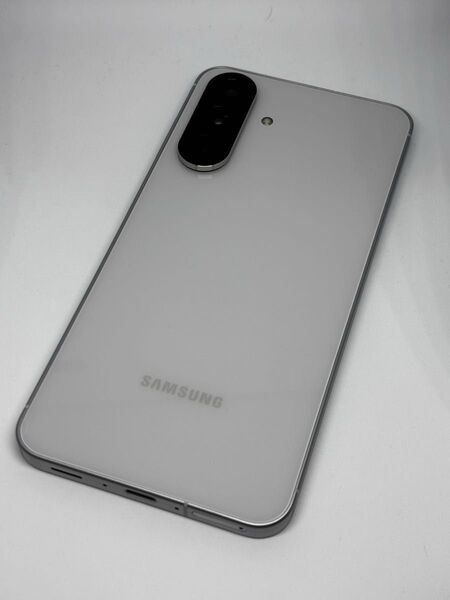 Galaxy A56 香港版 8/256 ディアルSIM 中古Aランク品 SIMフリー