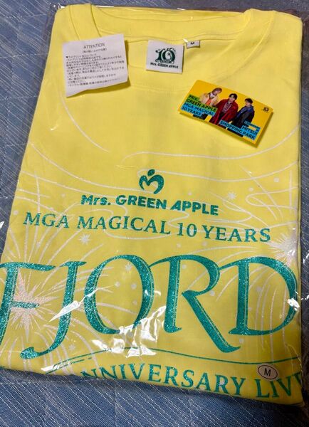 【限定】Mrs.GreenApple ミセスグリーンアップル FJORD フィヨルド グリッター ロゴTシャツ ライトイエローM