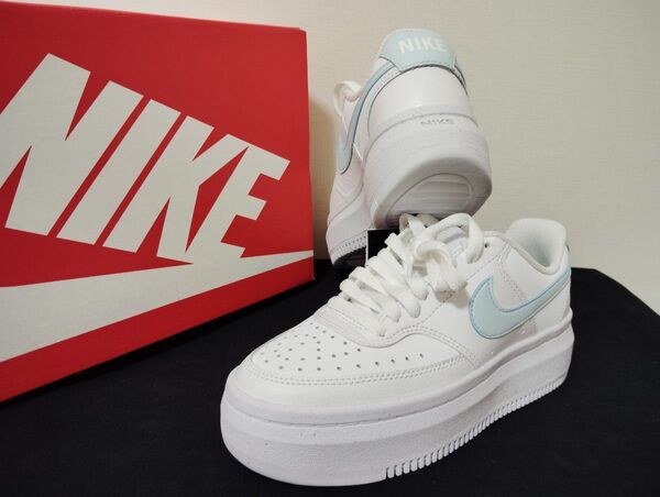 新品23cmナイキコートビジョンアルタホワイトブルーエアフォース1AF1好きに厚底スニーカーNIKEレディース