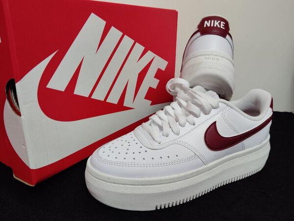 新品24.5cmナイキコートビジョンアルタホワイトレッドエアフォース1AF1好きに厚底スニーカーNIKEレディース
