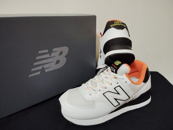 新品22.5ニューバランス(newbalance)レディーススニーカーML574UA2ホワイトオレンジブラックWL574好きにも