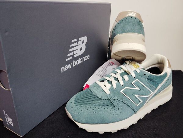 新品23.5cmニューバランス(newbalance)レディーススニーカーWL996TAEグリーン緑CM996好きにも
