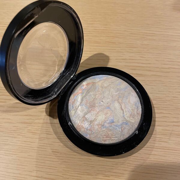 MAC マック ミネラライズ スキンフィニッシュ ライトスカペード
