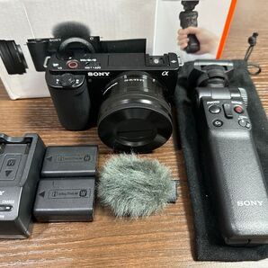 SONY ZV-E10L パワーズームレンズキット + GP-VPT2BT 【美品】 ミラーレス一眼カメラ
