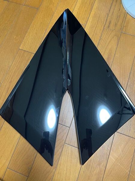 50系】プリウス前期】トヨタ純正】クォーター ピラー カバー左右セット