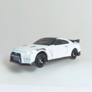 トミカ 日産 GT-R