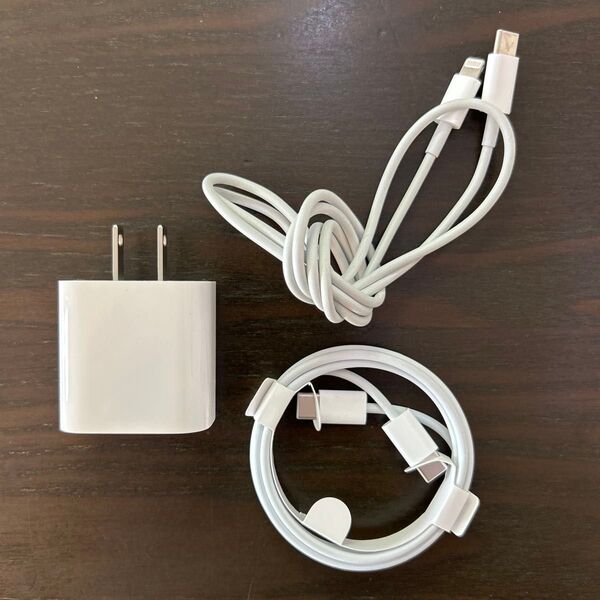 アップルApple 20W USB-C電源アダプタ 充電器 純正品 Lightningケーブル USB-Cケーブル付属
