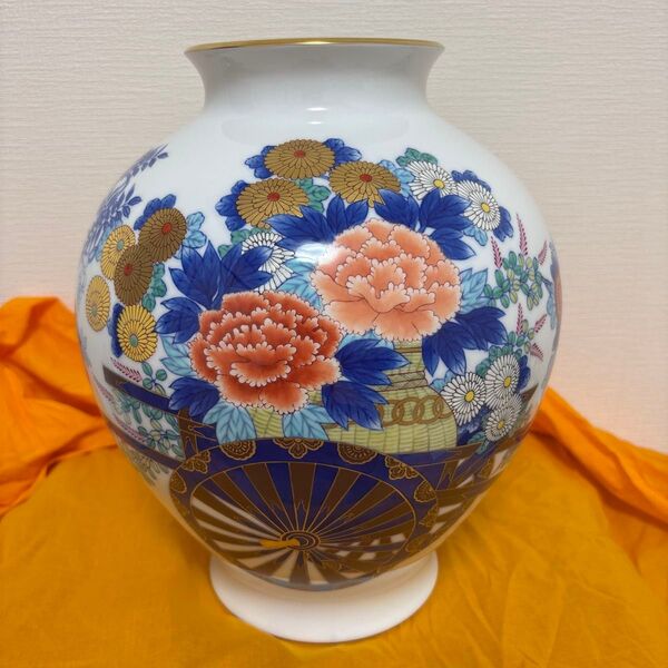 香蘭社 染錦花車 花瓶 磁芸工房謹製 金彩 花器 有田焼 壺 花入箱付き