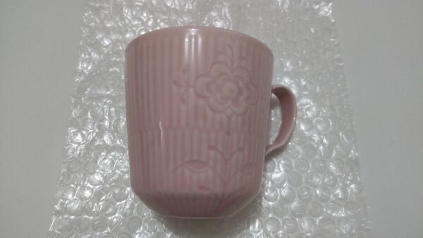 新品 ロイヤルコペンハーゲン フラワーエンブレム マグカップ 350ml