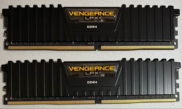 【中古】DDR4-3000 32GB(16GB×2枚) CORSAIR