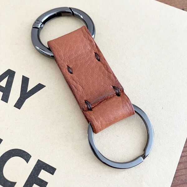 【58】キャメル 本革 カラビナ キーホルダー キーリング ハンドメイド レザークラフト 革小物