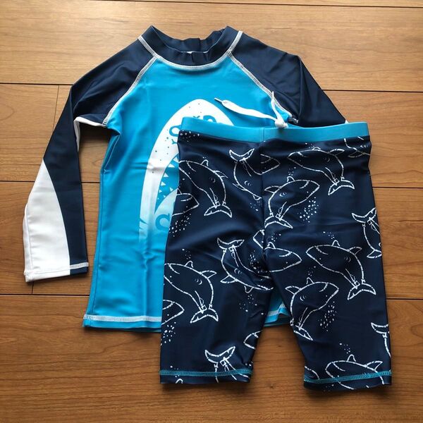 新品キッズ 男の子 ラッシュガード 長袖 子供 子ども ボーイズ水着 上下セット 2点セット サイズ: 80 サメ柄 ライトブルー