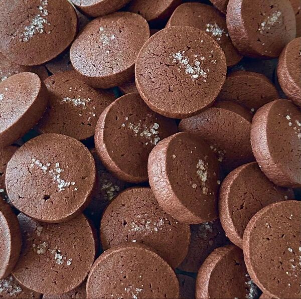 新作 ソルトショコラクッキー よつ葉バター 手作りお菓子 食べ応え抜群 手作りクッキー 焼菓子 大人気 熱中症対策