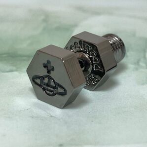 Vivienne Westwood ボルトピアス ガンメタ 片耳