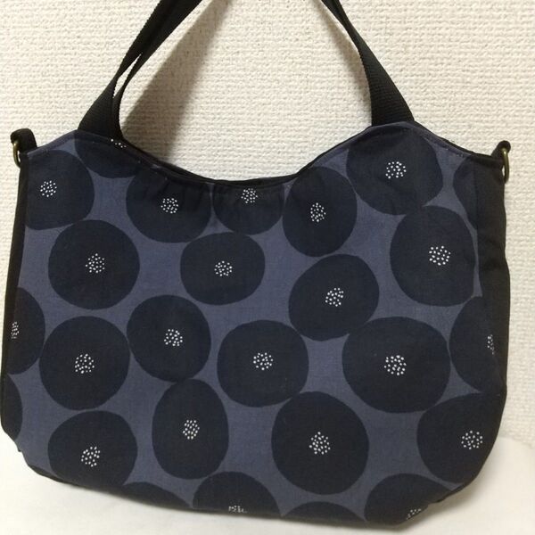 ハンドメイド 北欧 あんぱん ポケ2つバッグ トートバッグ dカン
