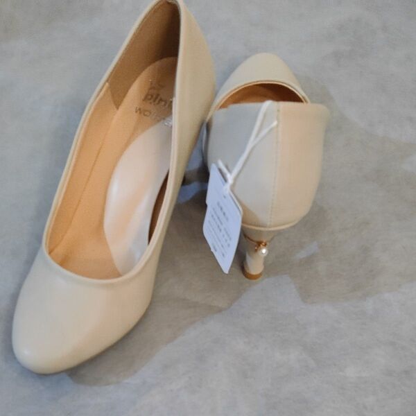 パンプス ハイヒール ピンヒール 結婚式 23.5cm ベージュ