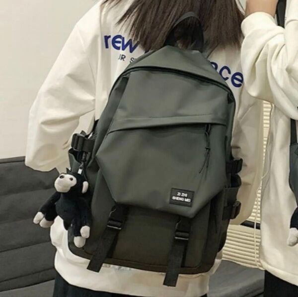 リュック バックパック ダークグリーン 大容量 多機能ポケット 男女兼用 通勤 通学 旅行 マザーズ ファザーズ バック 軽量