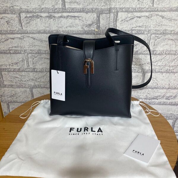 FURLAショルダーバッグ