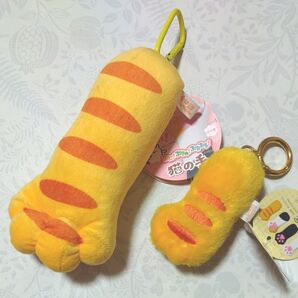 【ぷに!ぷきゅ&ぶるぶる!猫の手】【ぶるぶる!子猫の手】茶トラ カラビナ付き ギミック 2点