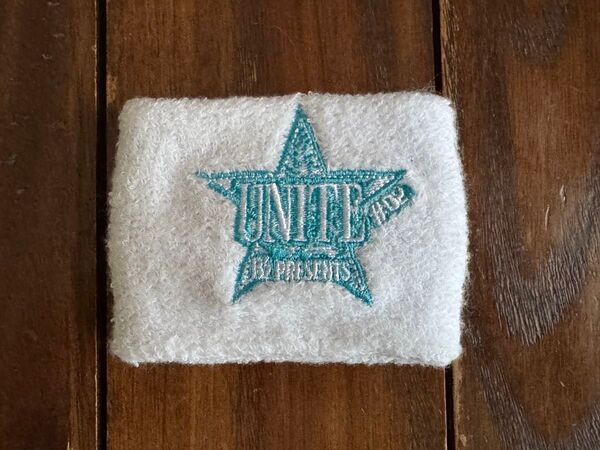 B’z presents UNITE ♯02 会場限定リストバンド ガチャガチャ tak 松本孝弘 178 稲葉浩志 Kアリーナ