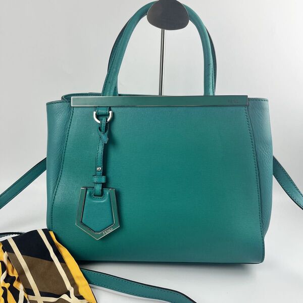 FENDI バイザウェイ スモール グリーン レザー ハンドバッグ