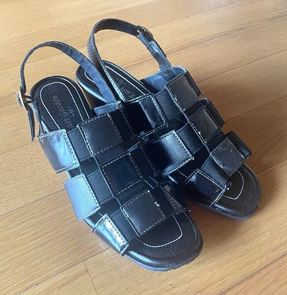 East Garden カジュアルサンダル L 通気性 伸縮性 ブラック 上品 黒