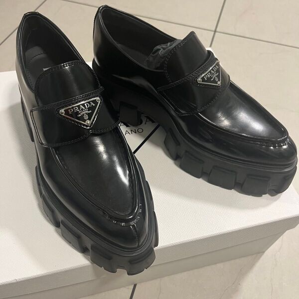 本物PRADAプラダモノリスポインテッドトゥ ローファー RE nylon