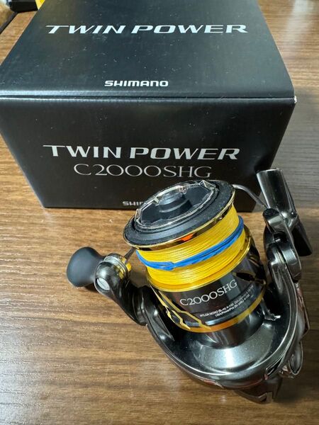 シマノ ツインパワー C2000SHG スピニングリール