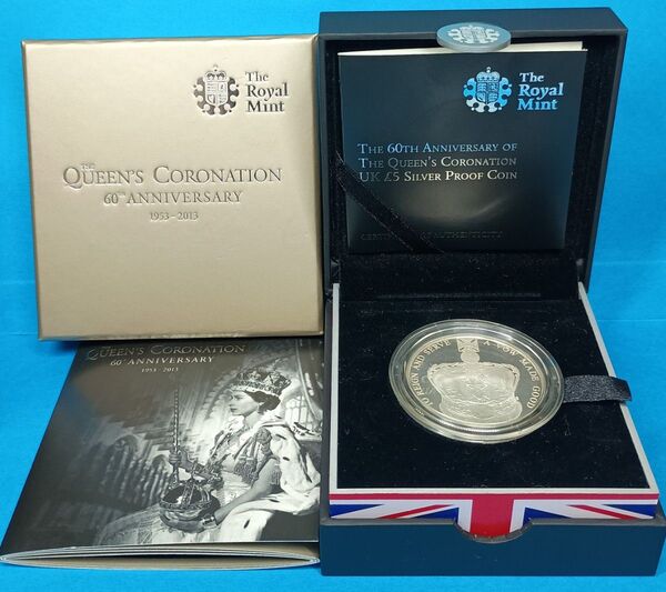 2013 イギリス エリザベス女王 戴冠60周年 5ポンド プルーフ銀貨②