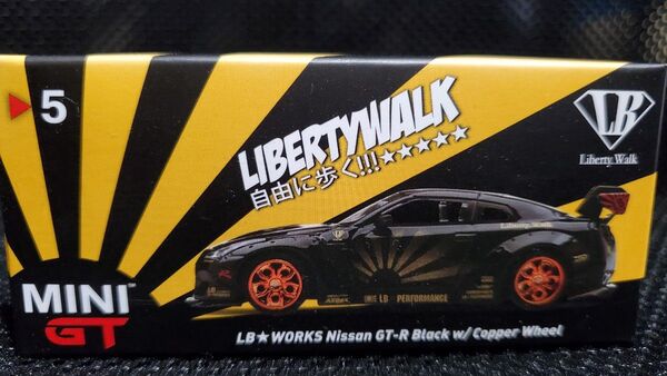 1/64 MINI GT #5 LB WORKS Nissan GT-R Black Copper Wheels