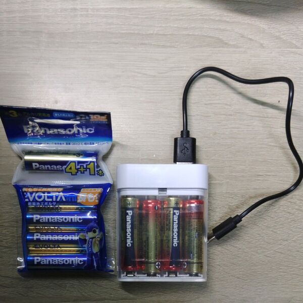 乾電池型typeC充電器+エボルタ単3 セット販売