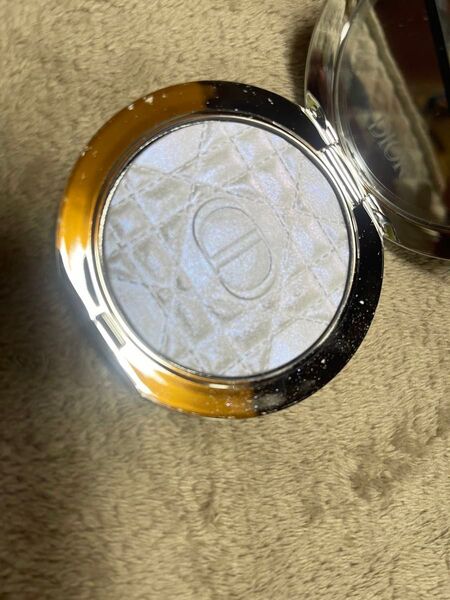 Dior ディオールスキン フォーエヴァー グロウ ルミナイザー 05ブルーストロボ お値下げ不可