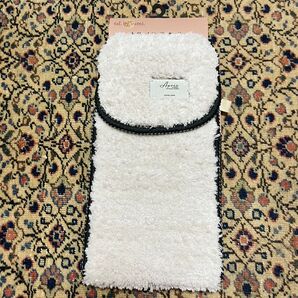 トイレットペーパーホルダー ふわふわでかわいい