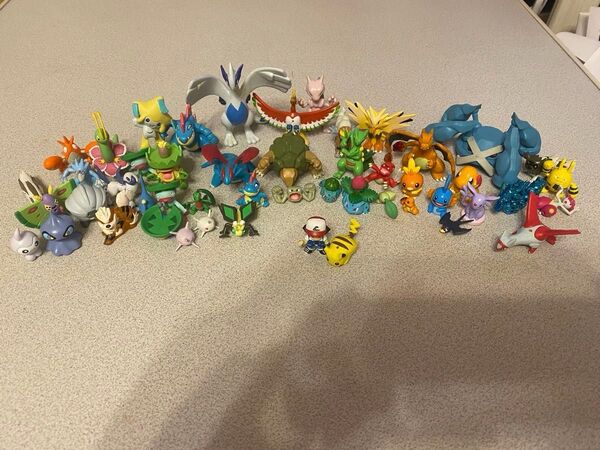 【Pokemon Figure】ポケモン フィギュア 大量 まとめ売り ピカチュウ リザードン 正規品