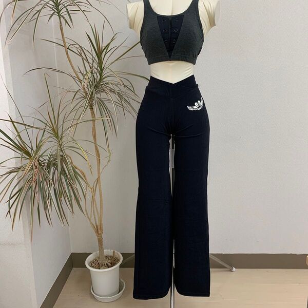 B35) GESTS シンプルストレッチパンツ ユニチカ ハイグラ採用 吸放湿性 抗菌防臭性能 Mサイズ