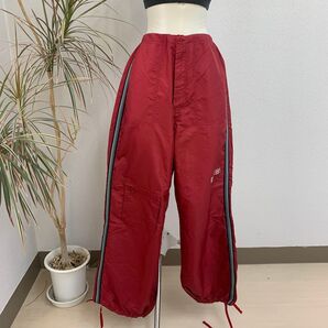 B65) GESTS トレーニングパンツ 濃い赤レンガ色 ウエストボタン サラサラ シャカシャカしない Mサイズ