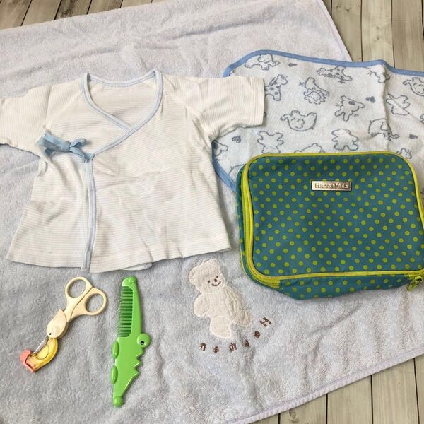赤ちゃんセット オムツケース 肌着 クシ 爪切 コンビmini他 バラ売り可
