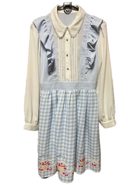 axes femme POETIQUEシナモロールコラボ