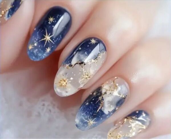 ネイルチップ 24個入り ブルー グラデーション 星空 ラメ ゴールド ネイルチップ オーバル つけ爪 結婚式 青 海 宇宙