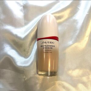 SHISEIDO エッセンススキングロウファンデーション 220 資生堂 リキッドファンデーション