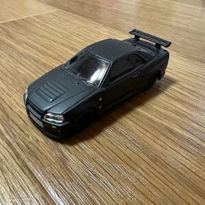 1/64 日産 スカイライン GT-R BNR34 UCC