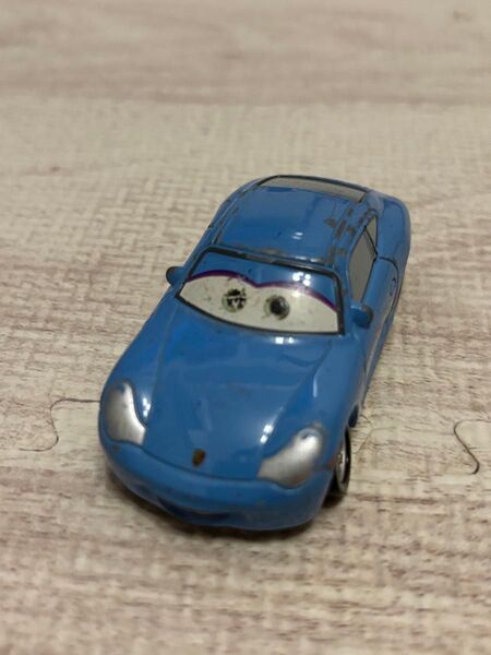 トミカ カーズ サリー ミニカー カーズトミカ