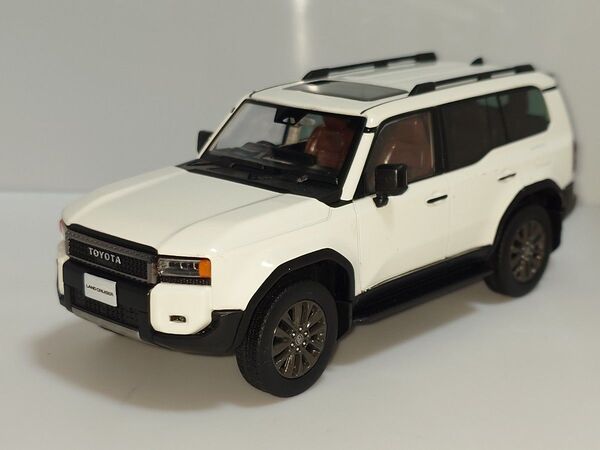 トヨタ ランドクルーザー250 カラーサンプル ミニカー スーパーホワイトⅡ 1/30